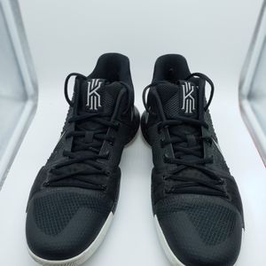 Men Nike Kyrie 3 'Black Ice' Size 11.5